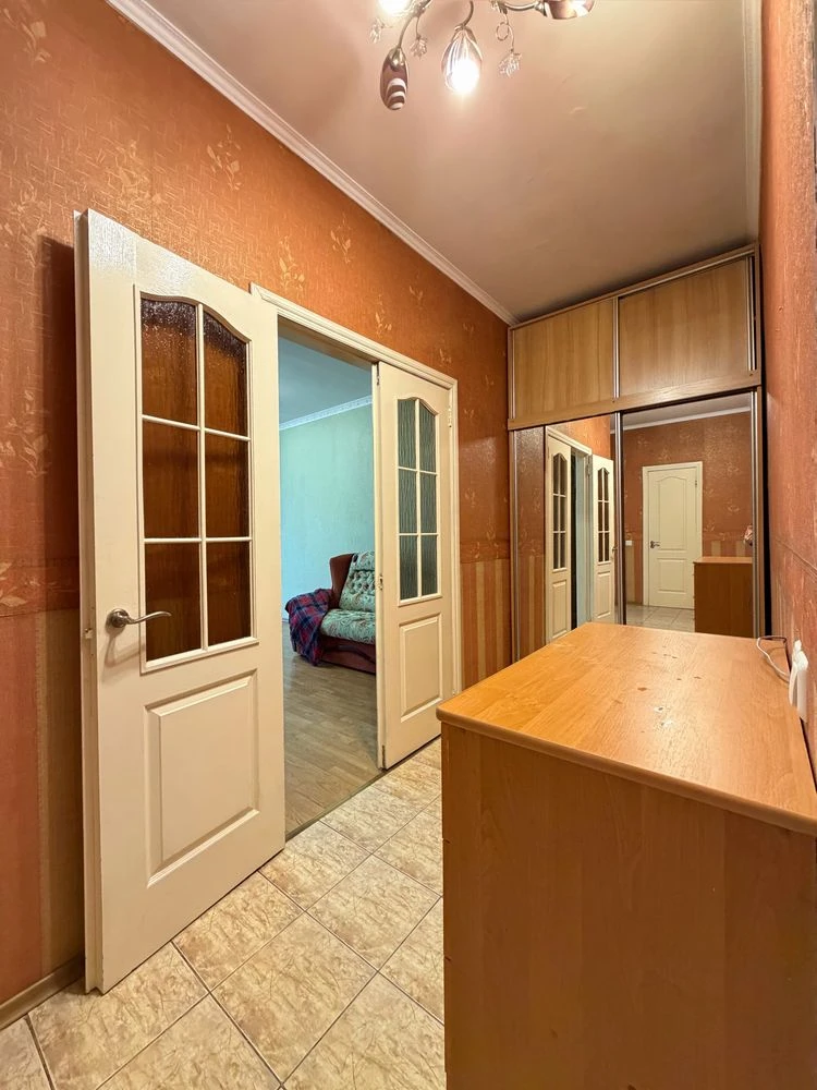 Sale, Large 1-room apartment/ Center/ Bucha/2%/ Programs