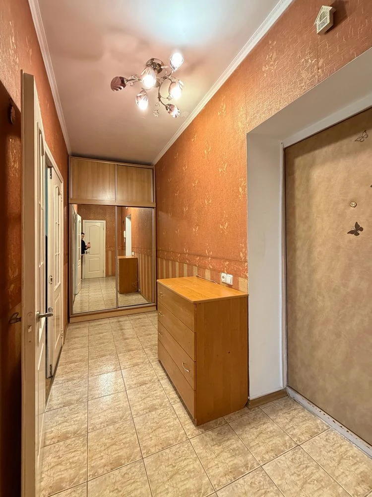 Sale, Large 1-room apartment/ Center/ Bucha/2%/ Programs