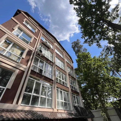 Терміновий продаж великої трикімнатної квартири в центрі міс
