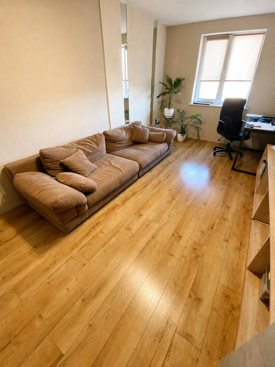 3-Bedroom Apartment in Bucha. Includes Inverter. Available.