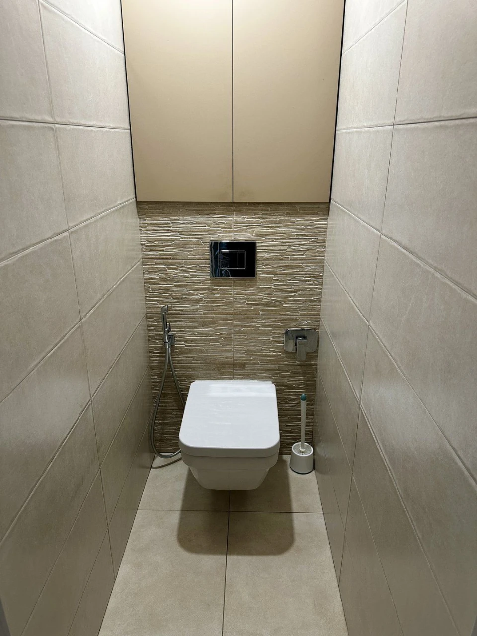 3-Bedroom Apartment in Bucha. Includes Inverter. Available.