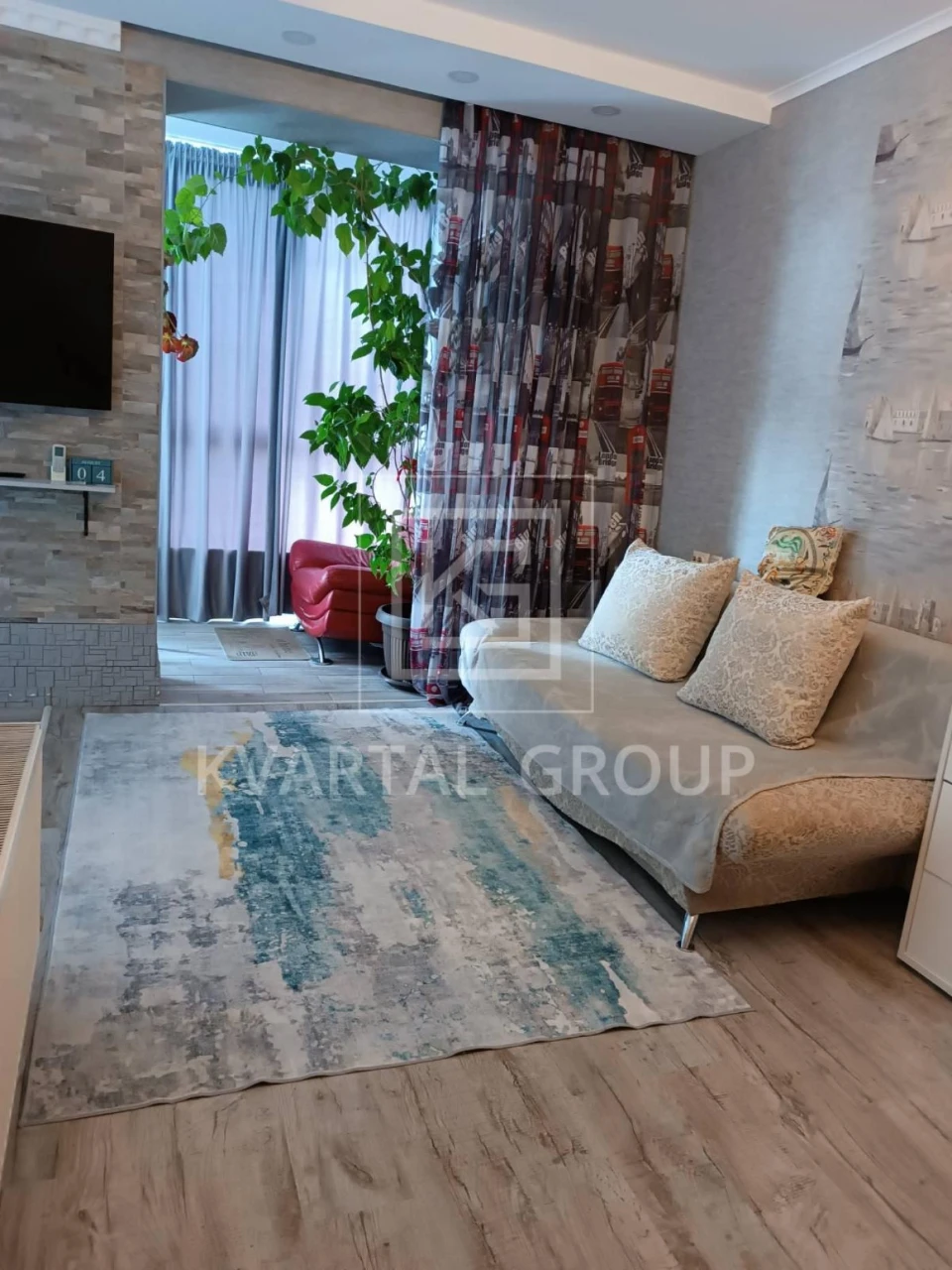 Apartment for Sale: 42 sq.m. with Quality Renovation