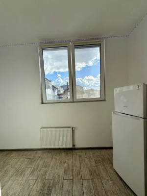 Buch! Cheapest 2-Bedroom Apartment with Renovation! Taxes 2%!