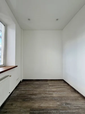 Buch! Cheapest 2-Bedroom Apartment with Renovation! Taxes 2%!