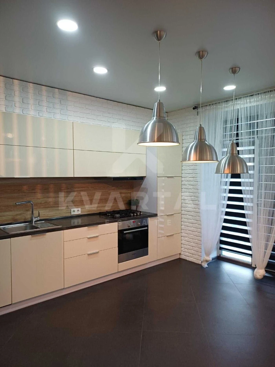 Stylish 2-Bedroom Apartment for Sale in ЖК Central, Buch! Top -l