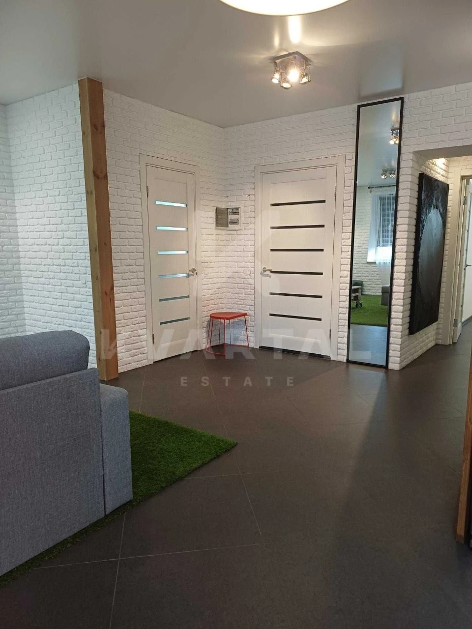 Stylish 2-Bedroom Apartment for Sale in ЖК Central, Buch! Top -l