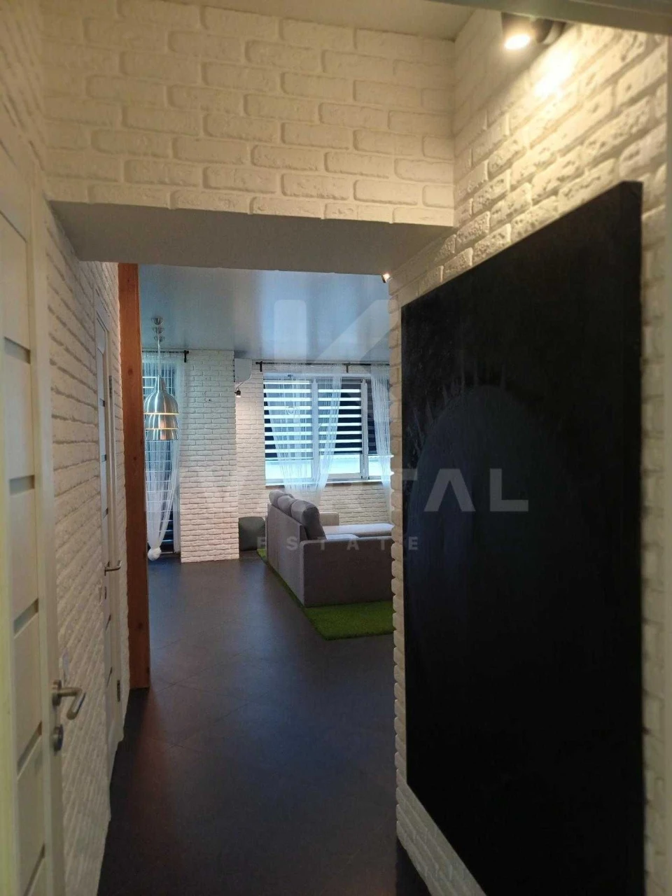 Stylish 2-Bedroom Apartment for Sale in ЖК Central, Buch! Top -l