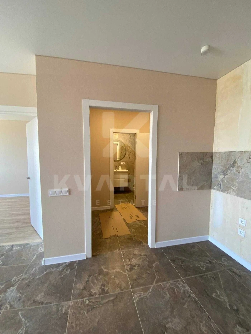 Sale of 1-bedroom apartment with renovation in a modern complex in Buch! Individual