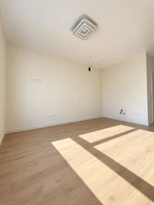 For Sale 1-room apartment with new renovation! No one has lived in