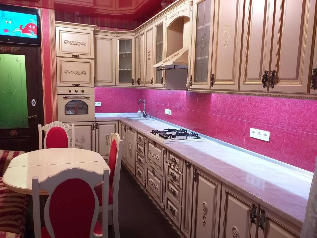 For sale 2 room apartment 72 m2 / or for business (ground floor)
