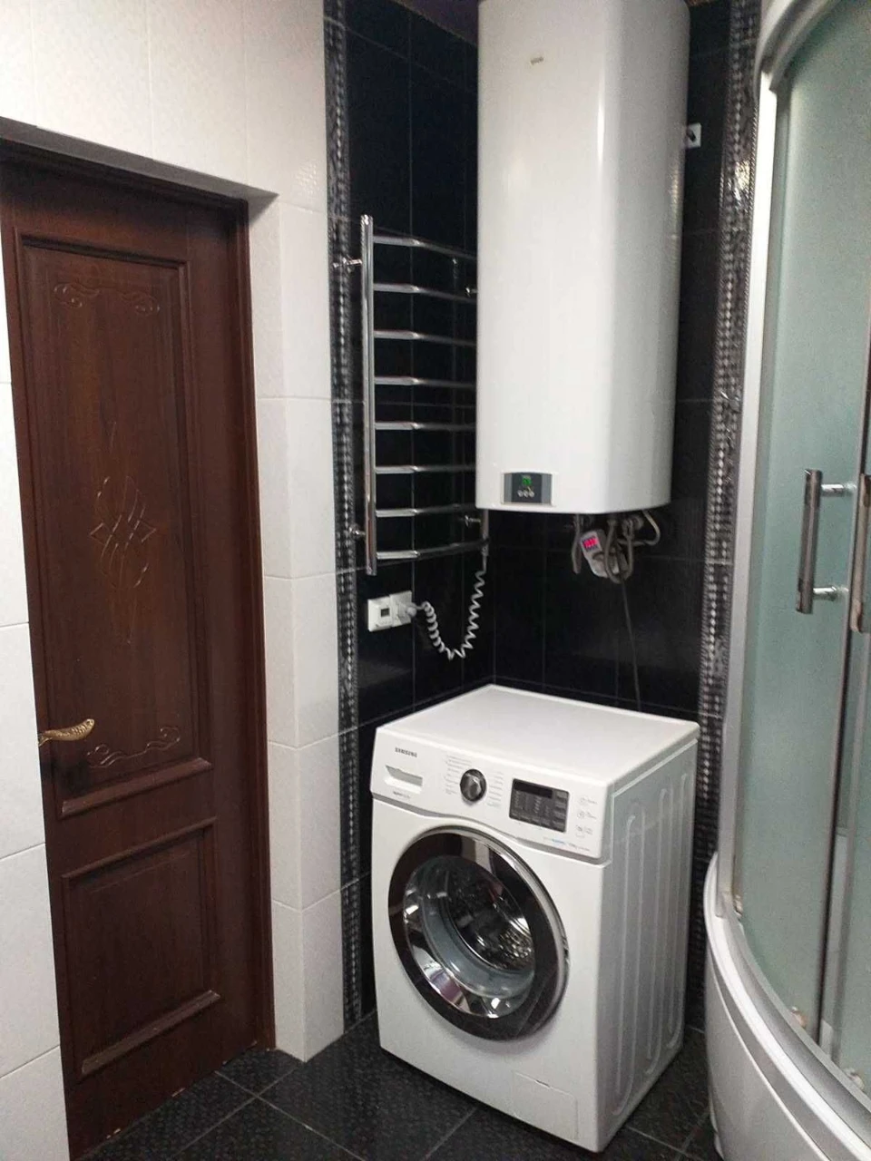 For sale 2 room apartment 72 m2 / or for business (ground floor)