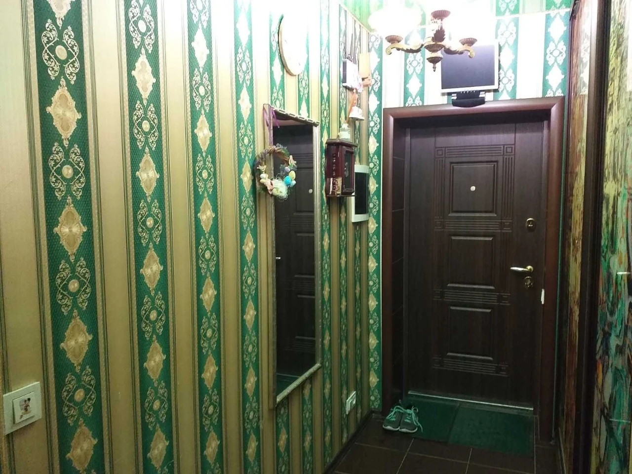 For sale 2 room apartment 72 m2 / or for business (ground floor)