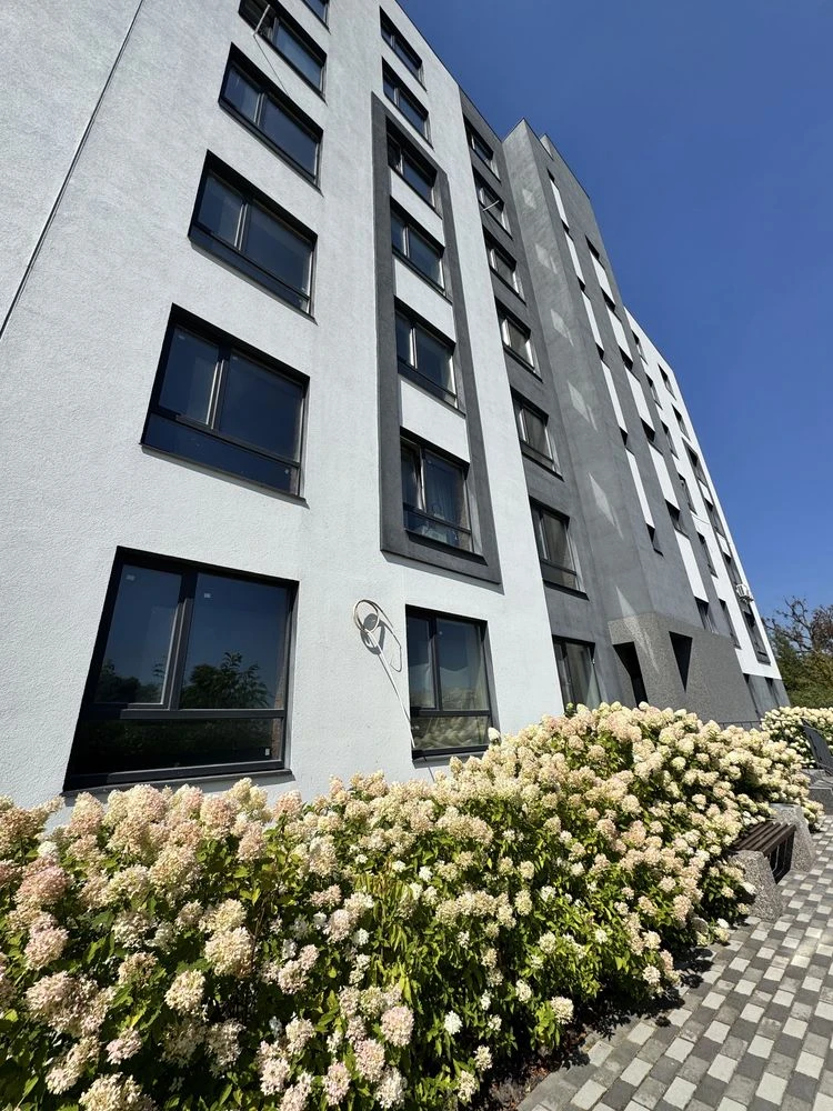 Продам НАЙДЕШВУ СТУДІЮ НА ГАЗУ !! 26,5 м2 з великими панорам