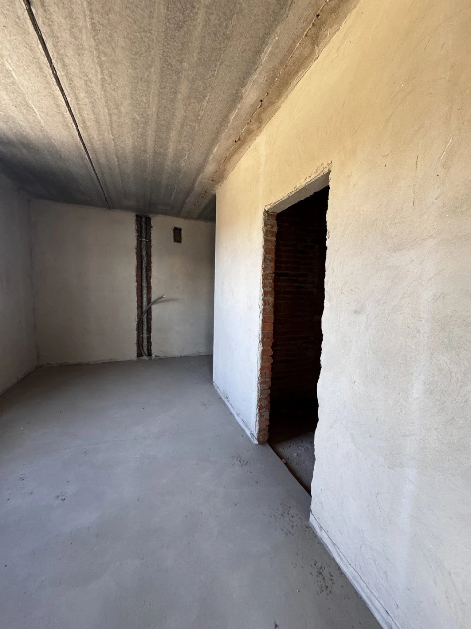 For Sale: Full 1-Bedroom Apartment in a Completed Building, Near Bucha
