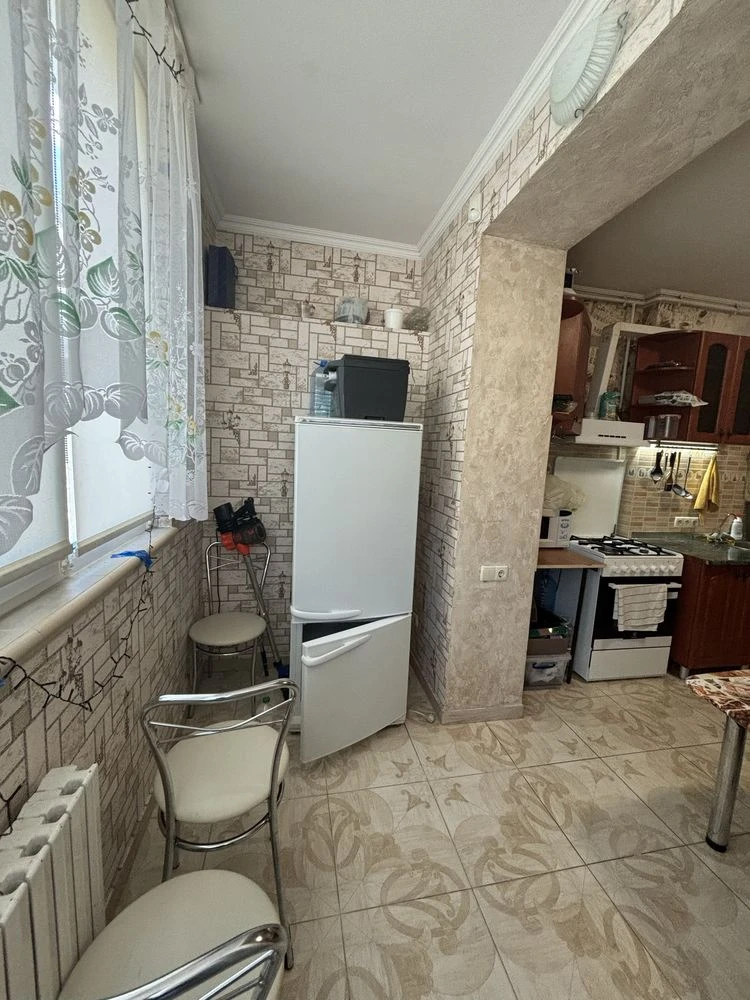 Spacious apartment in a cozy residential complex with furniture and appliances