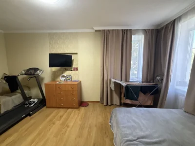 Spacious apartment in a cozy residential complex with furniture and appliances
