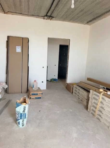Apartment for sale: 2-bedroom apartment, 66 sq m, partially renovated