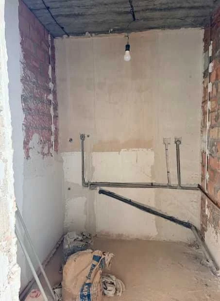 Apartment for sale: 2-bedroom apartment, 66 sq m, partially renovated