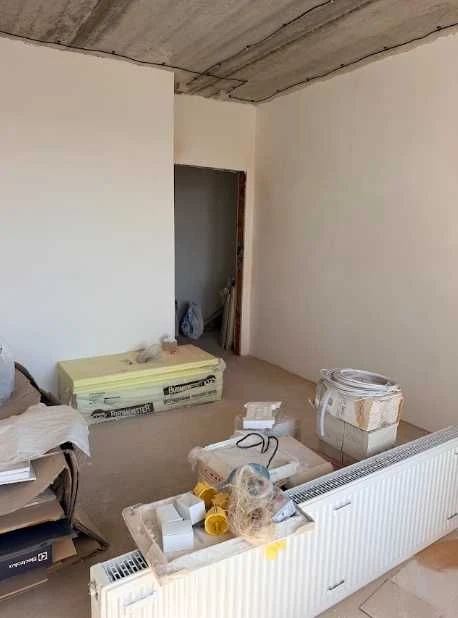Apartment for sale: 2-bedroom apartment, 66 sq m, partially renovated