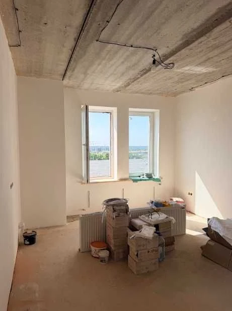 Apartment for sale: 2-bedroom apartment, 66 sq m, partially renovated