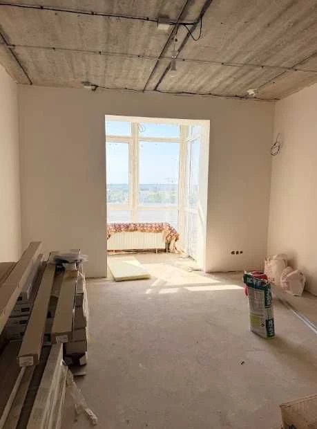Apartment for sale: 2-bedroom apartment, 66 sq m, partially renovated