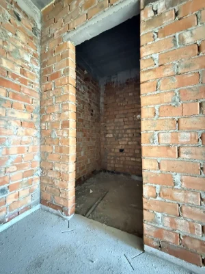 Продам |Квартира-студія з ГАЗОМ по низу ринку.