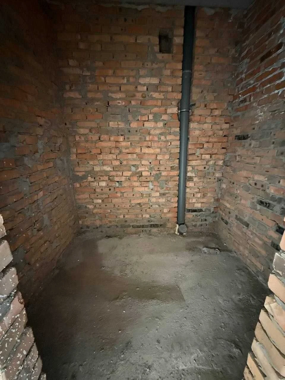 For sale, one-bedroom apartment in the city of Bucha! All state funds are available.