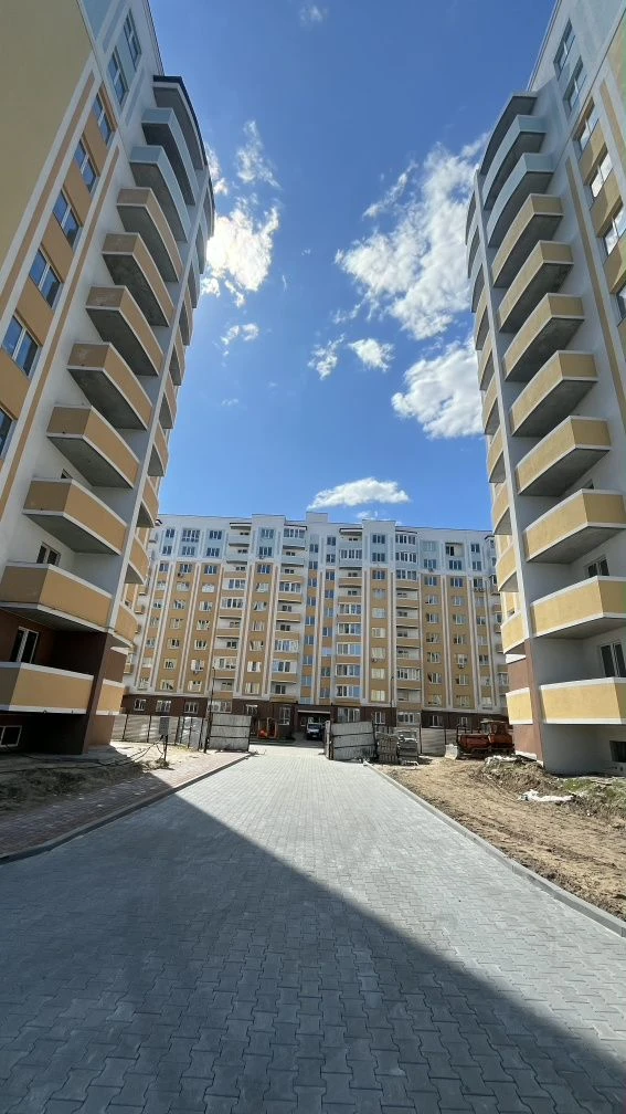 Продається простора 3-кімнатна квартира 74 м2 в сучасному мікрорайоні!