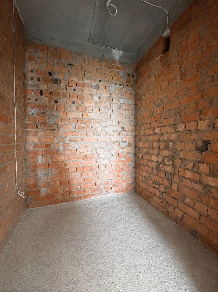 For sale, spacious 1-bedroom apartment! Great layout! Heating in