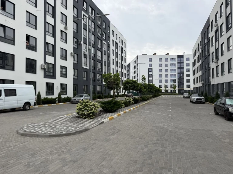 URGENT SALE! LOWEST PRICE! 1 room near Bucha Park!