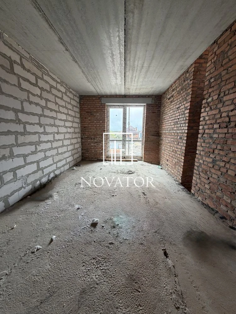 Real 3-bedroom apartment! GAS HEATING! Balcony! Excellent offer