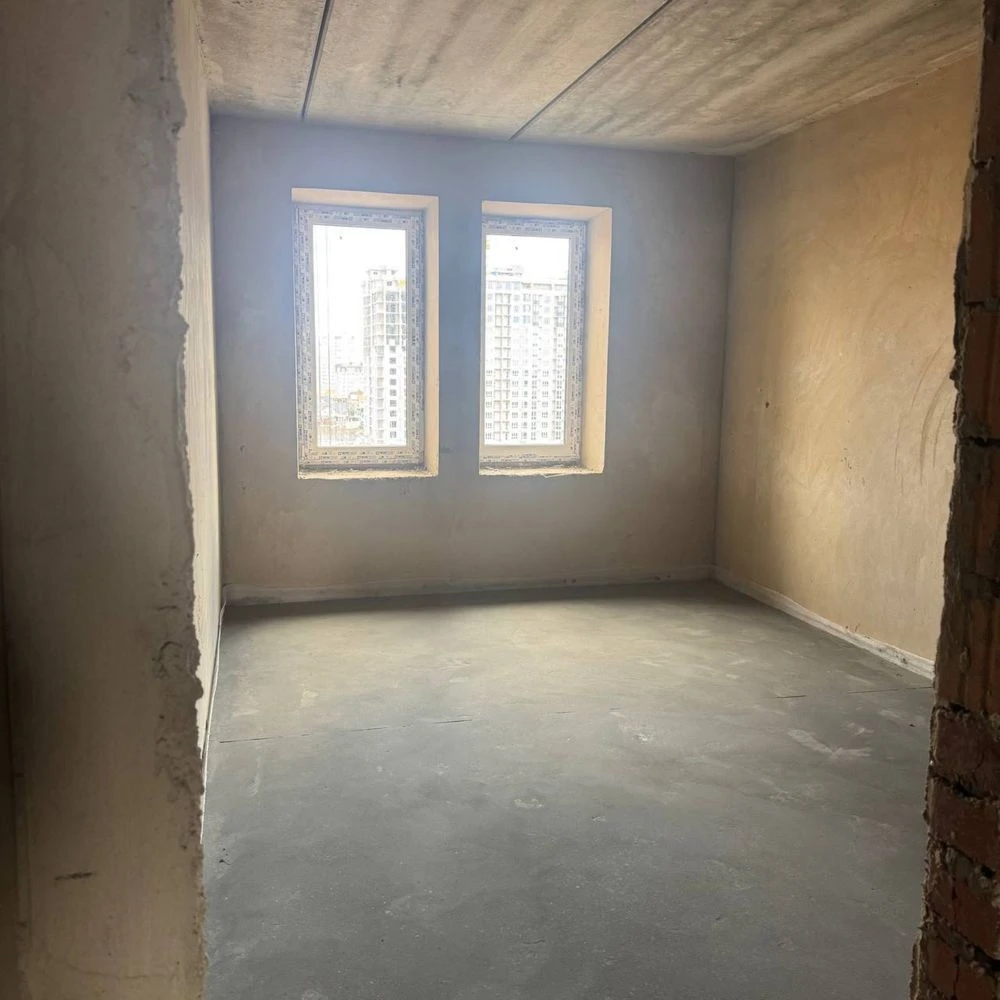 Sale of a 3-room apartment! Great price! 75 sq m! New building!