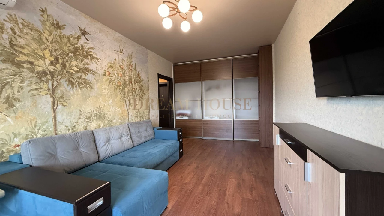 Full 2-bedroom apartment in Grand Burge residential complex.