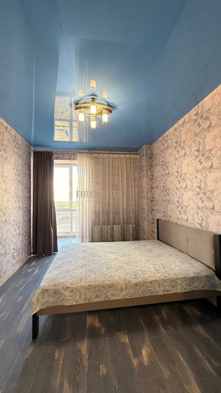 Full 2-bedroom apartment in Grand Burge residential complex.