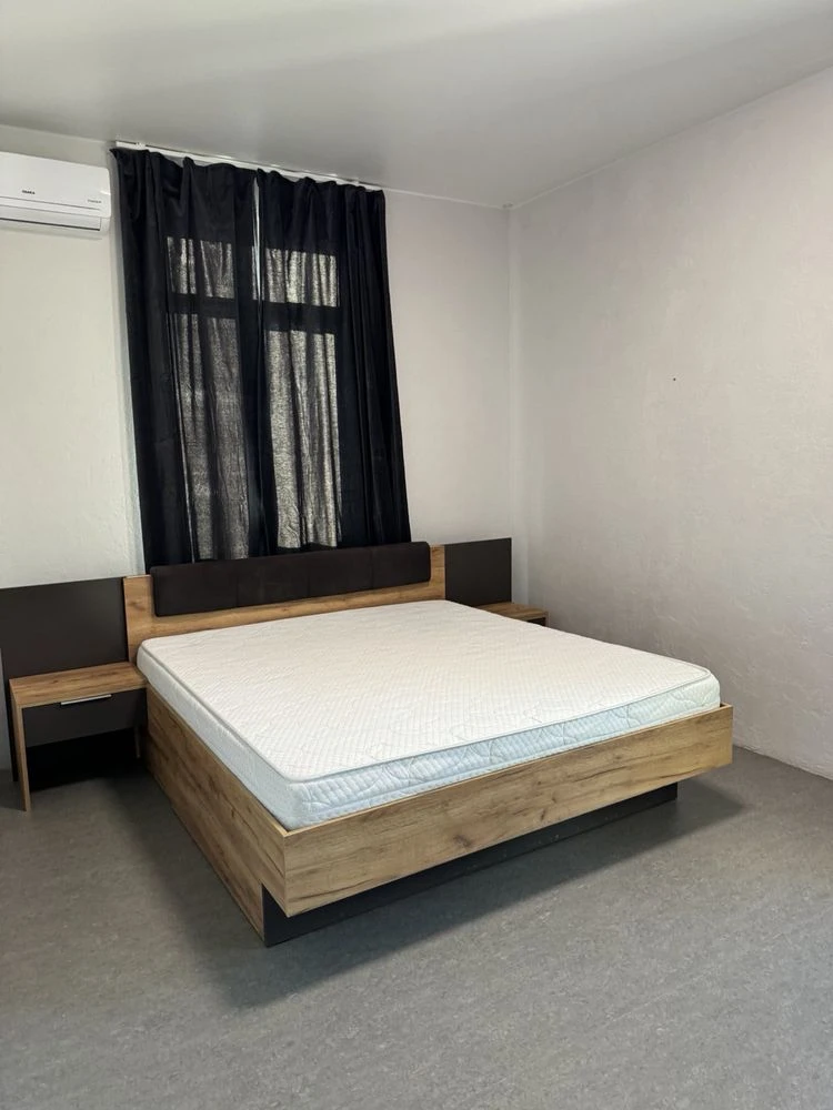 Two-bedroom apartment in ЖК Grand Burze with renovation. Basement floor.
