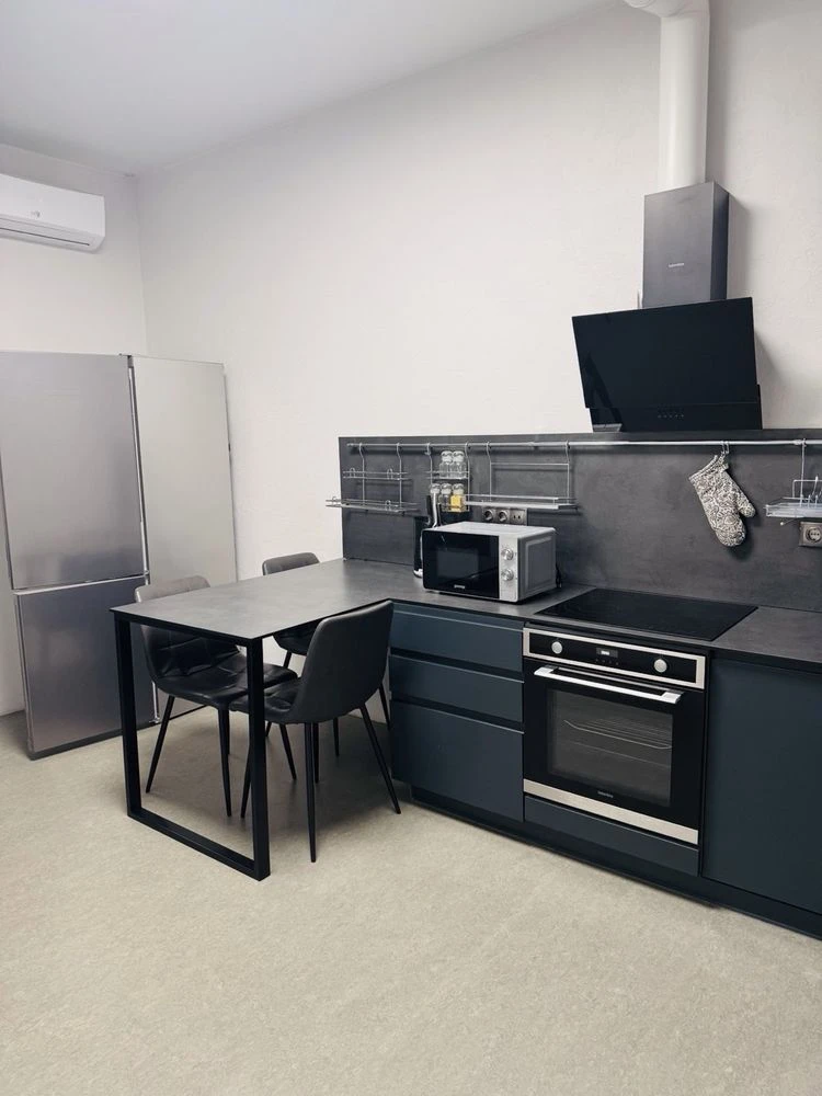 Two-bedroom apartment in ЖК Grand Burze with renovation. Basement floor.