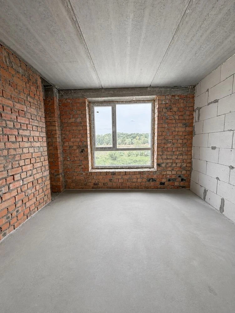 PRICE BELOW MARKET VALUE! Selling a studio apartment