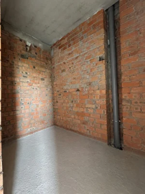 PRICE BELOW MARKET VALUE! Selling a studio apartment