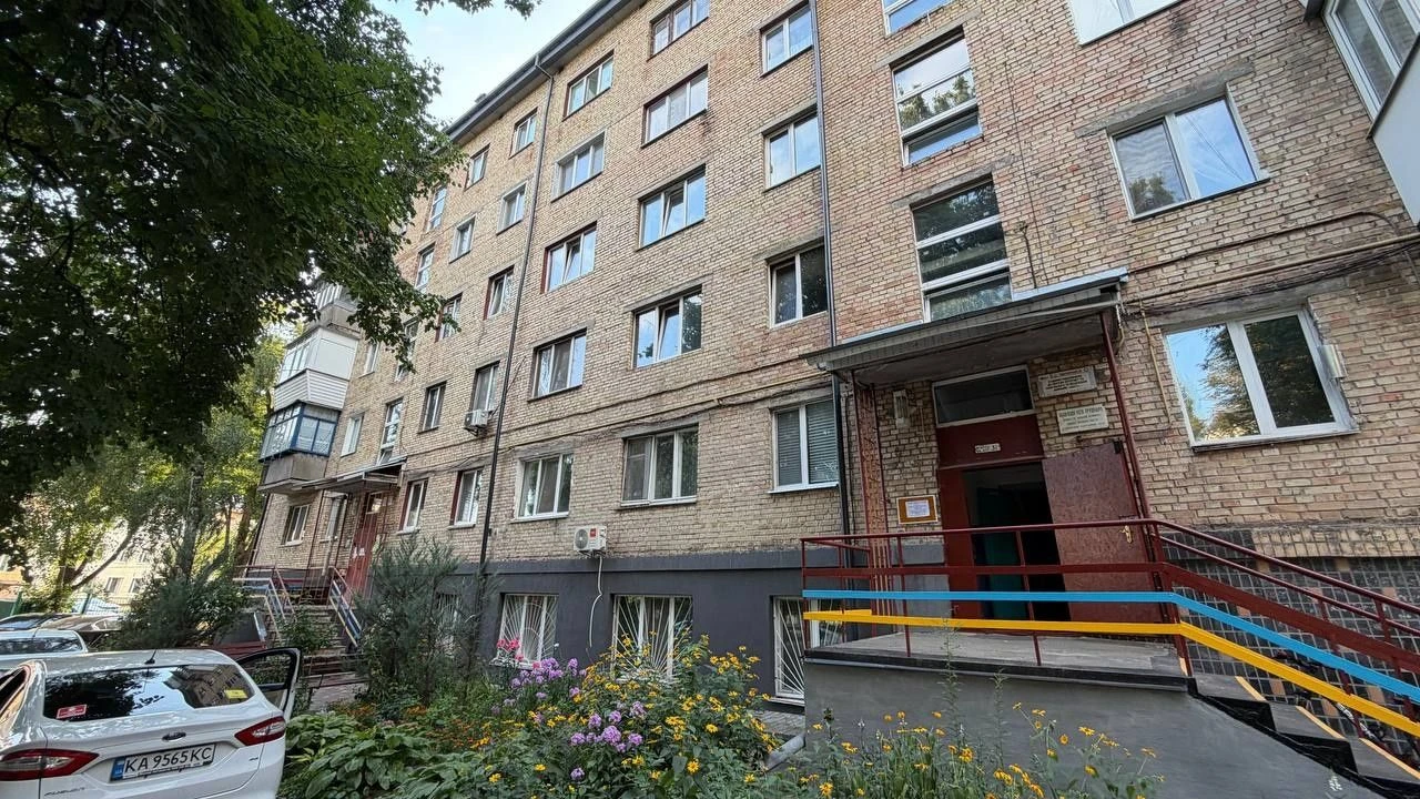 One-bedroom apartment in the center of Bucha on the 1st floor