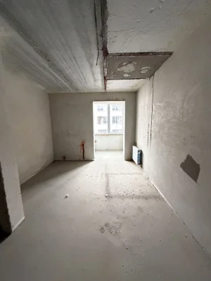 GREAT PRICE!! 1-bedroom apartment with partial renovation! Gas! Balcony!