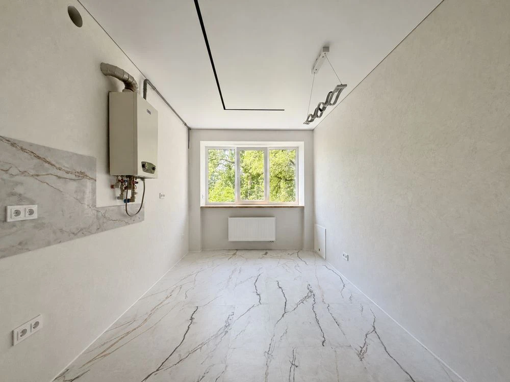 Two-bedroom apartment with high-quality renovation and an incredible view