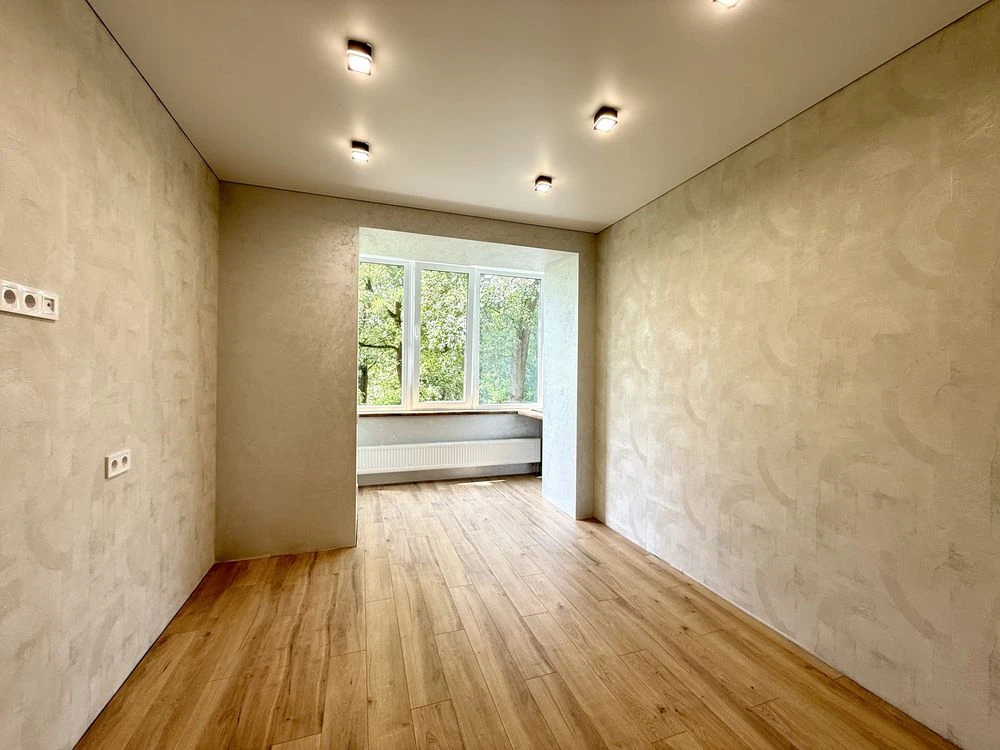 Two-bedroom apartment with high-quality renovation and an incredible view