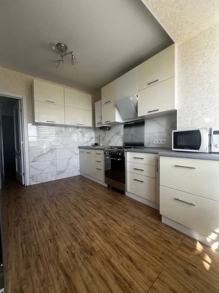 1-bedroom apartment with renovation in ЖК Міленіум Стейт. Gas heating.