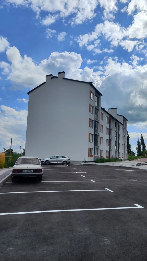 Продаж 1-кімнатної квартири в цегляному будинку з газовим опаленням на 2 поверсі