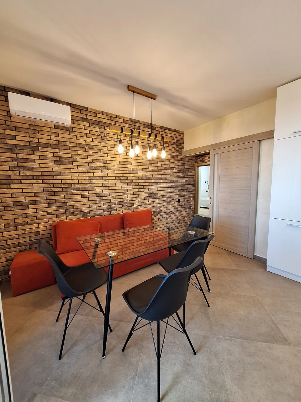 For Sale: 2-bedroom apartment with high-quality renovation! Move in and live!