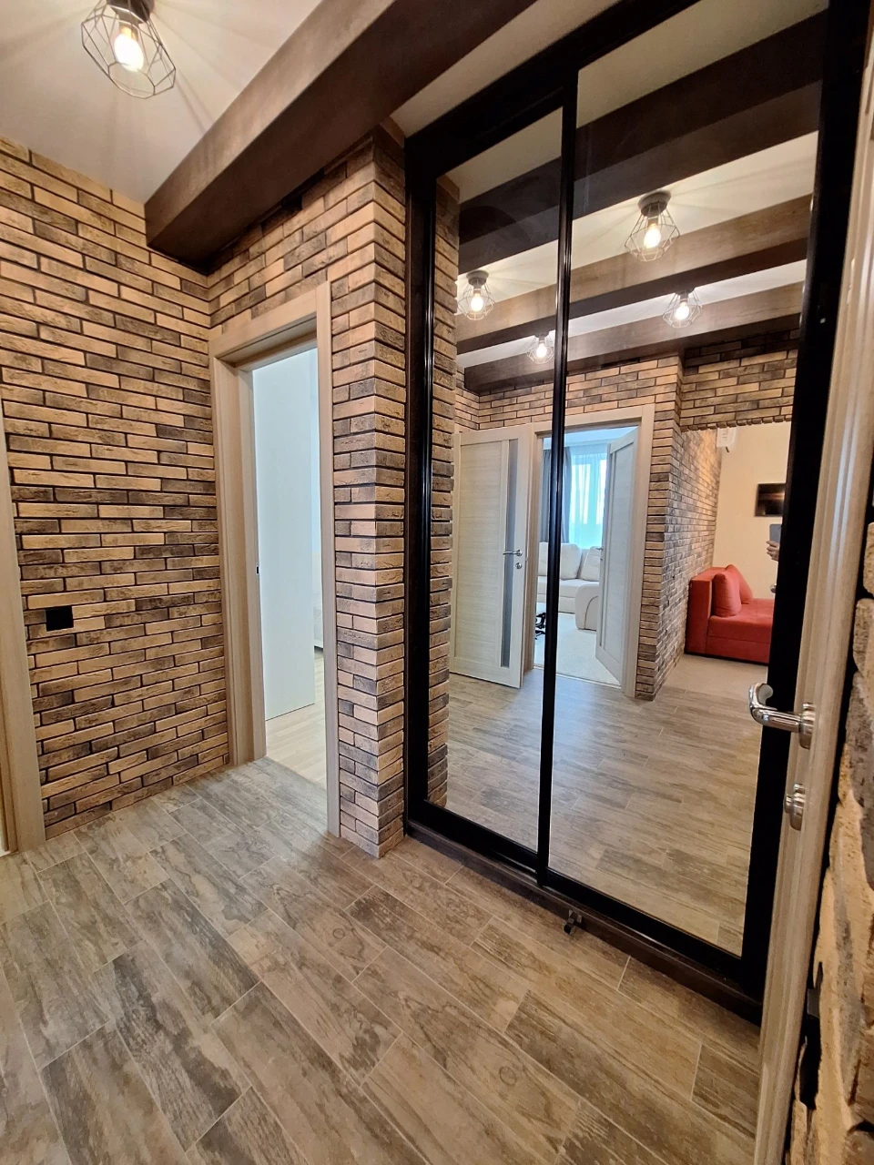 For Sale: 2-bedroom apartment with high-quality renovation! Move in and live!