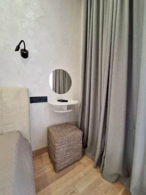 For Sale: 2-bedroom apartment with high-quality renovation! Move in and live!