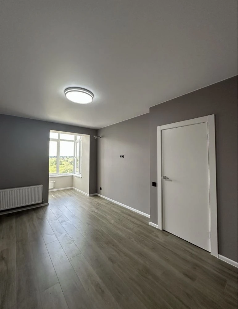 Urgent! Apartment with Renovation! Great Price! $58,000!
