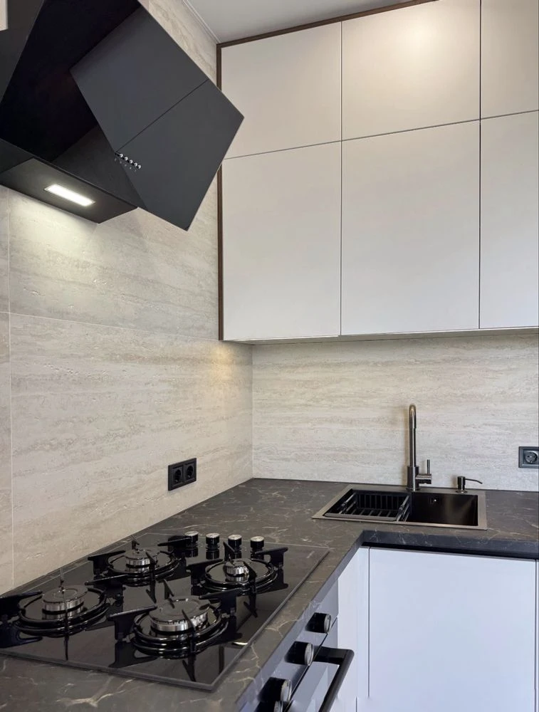 GREAT OFFER !! Selling 1-bedroom apartment with new renovation