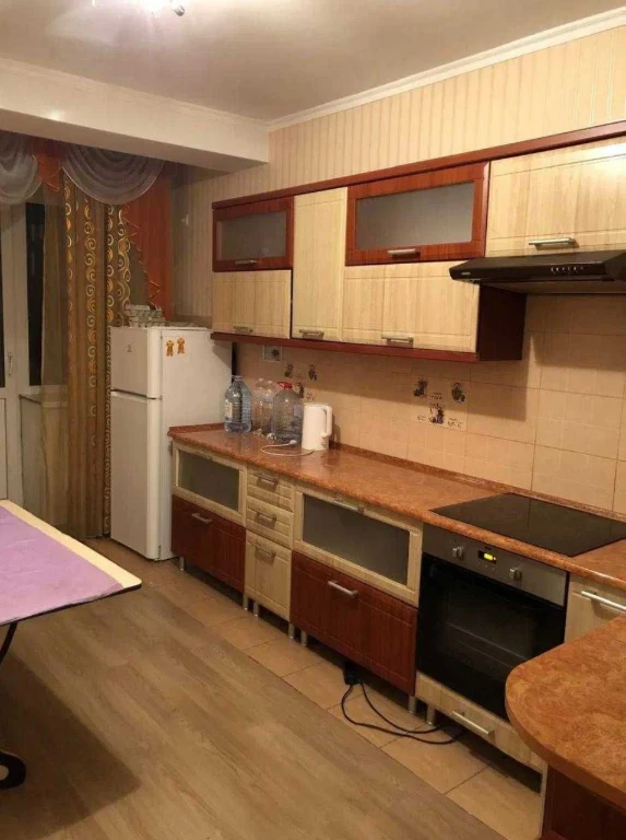 1-bedroom apartment with furniture and appliances. Bucha